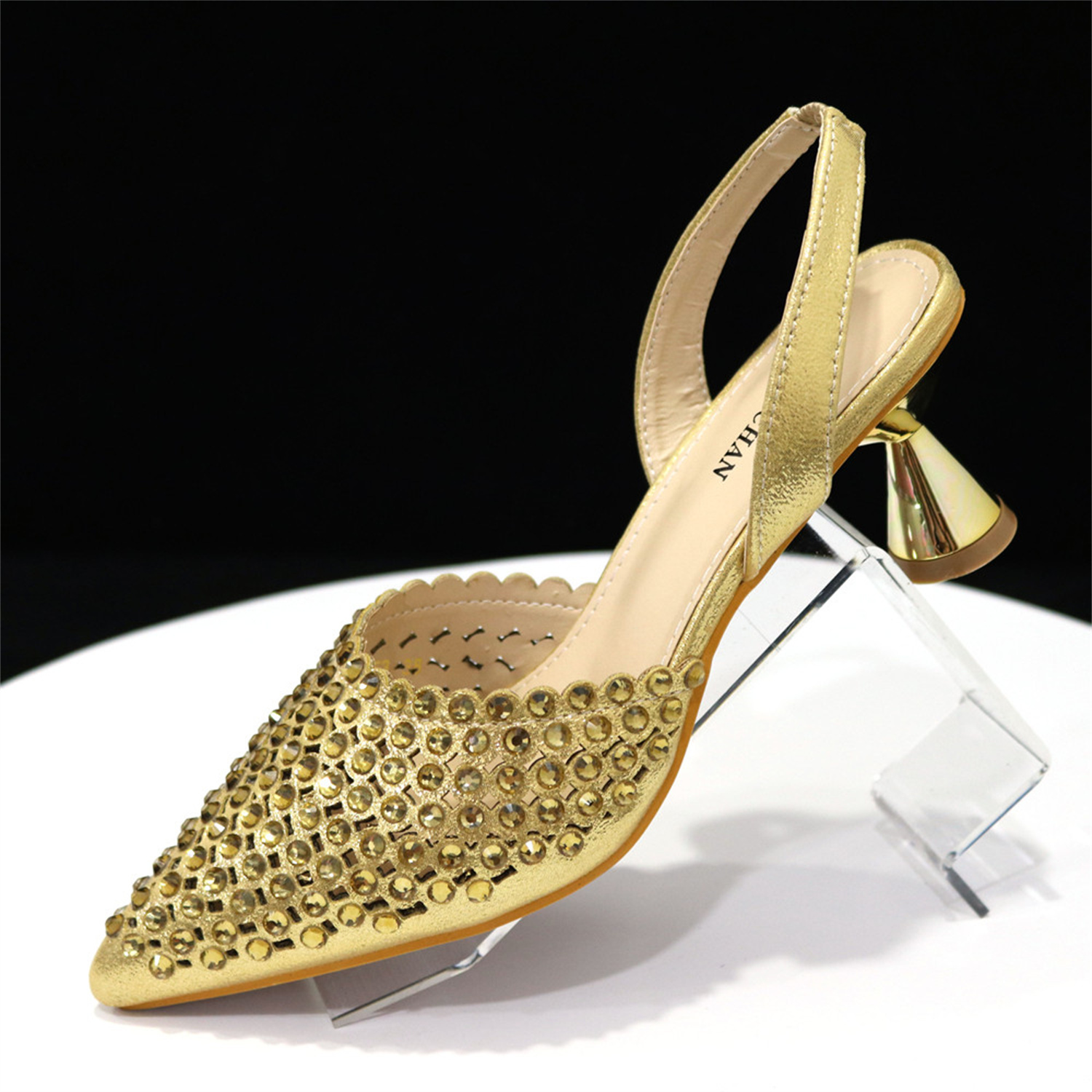 ชุดรองเท้าและกระเป๋าทรงบัคเก็ต - Slingback Heel Formal บทวิจารณ์และราคา