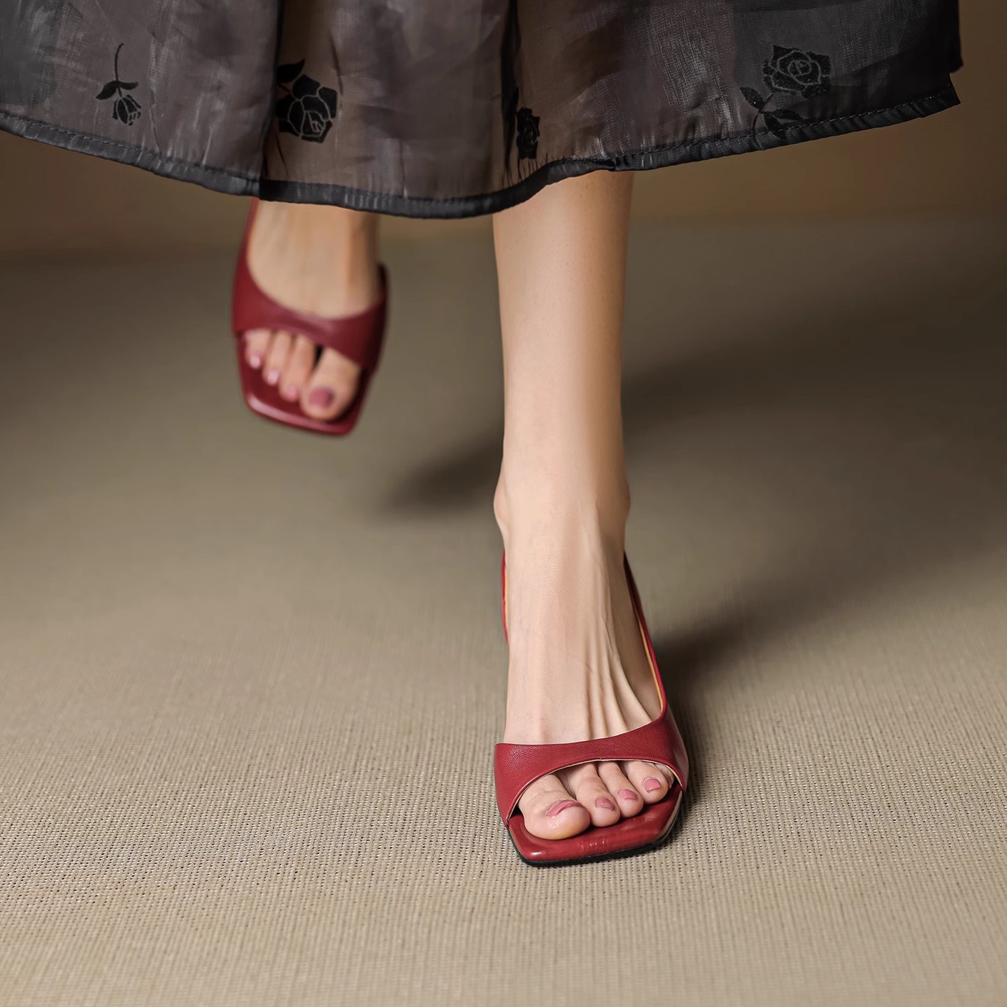 รองเท้าแตะส้นสูงเปิดนิ้วเท้าที - Kitten Heel Women บทวิจารณ์และราคา